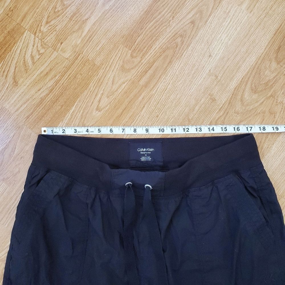Calvin Klein Performance Cargo Drawstring Jogger - Picture 9 of 10
